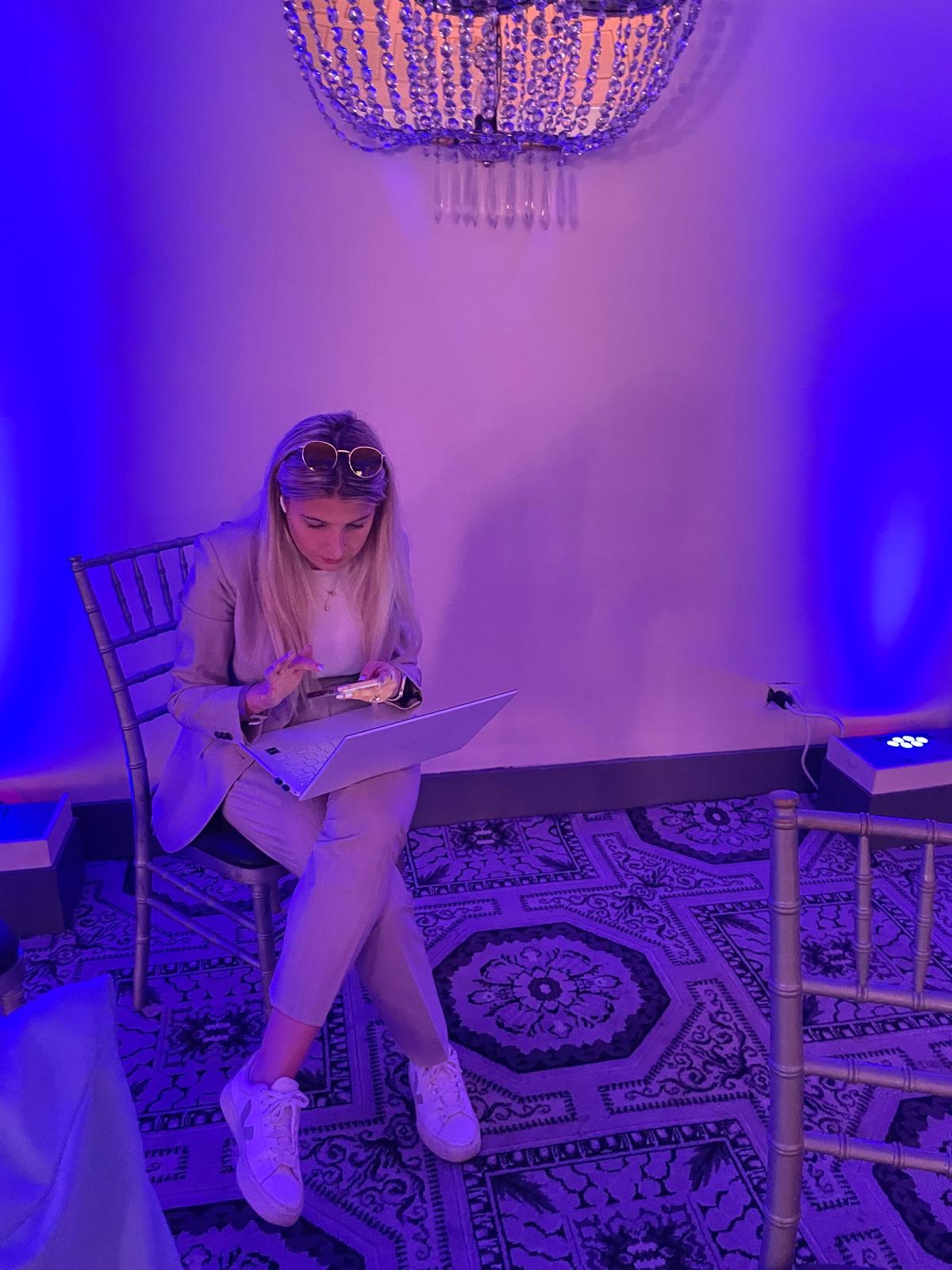 Working the story in real time during a live event